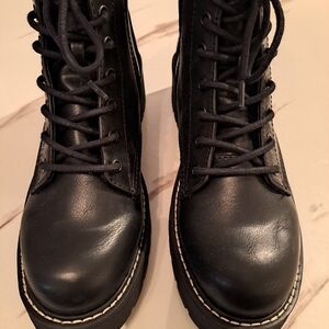 Women's madden girl combat boots size 8.5 Black w/zipper New